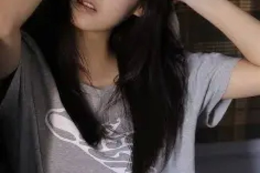 网红司晓迪直播骂白鹿素颜普通、媚男看不起人！评论区翻车连闺蜜都拆台蹭热度翻车最快的一次