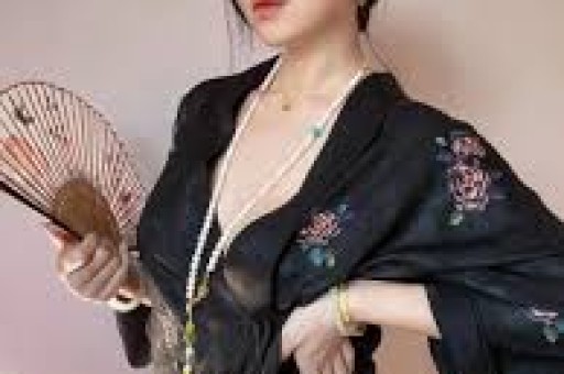 镜头演戏骗万众下播露形破伪装！主播夫妻店翻车笑尽荒唐